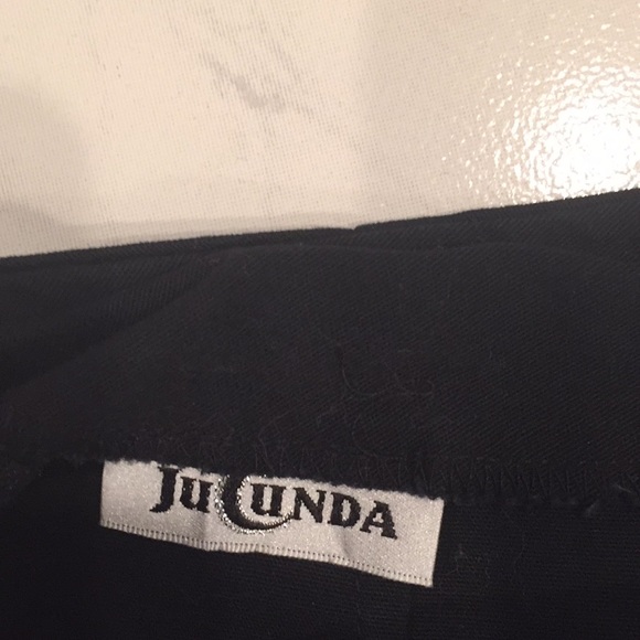 Fire Capri Pants 🔥 - Picture 2 of 4